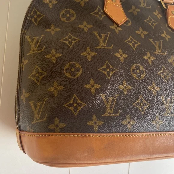 Louis Vuitton Monogram ALMA PM SATCHEL BAG ~💯  Authentic - Picture 12 of 15